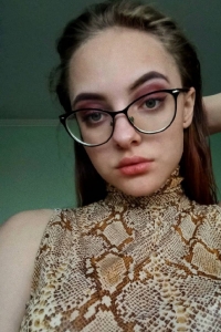Алина Попова
