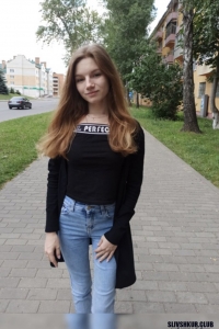 Анна Звездина