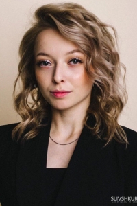 Полина Беззубова